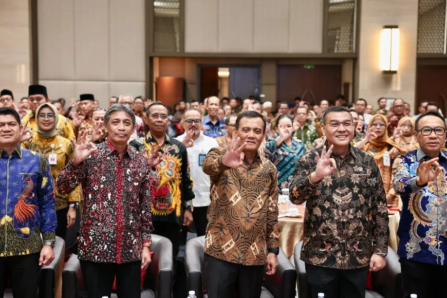 Pemprov Jateng menargetkan 970 ribu hektare Lahan Sawah Dilindungi untuk menjaga ketahanan pangan dan mencegah alih fungsi lahan.