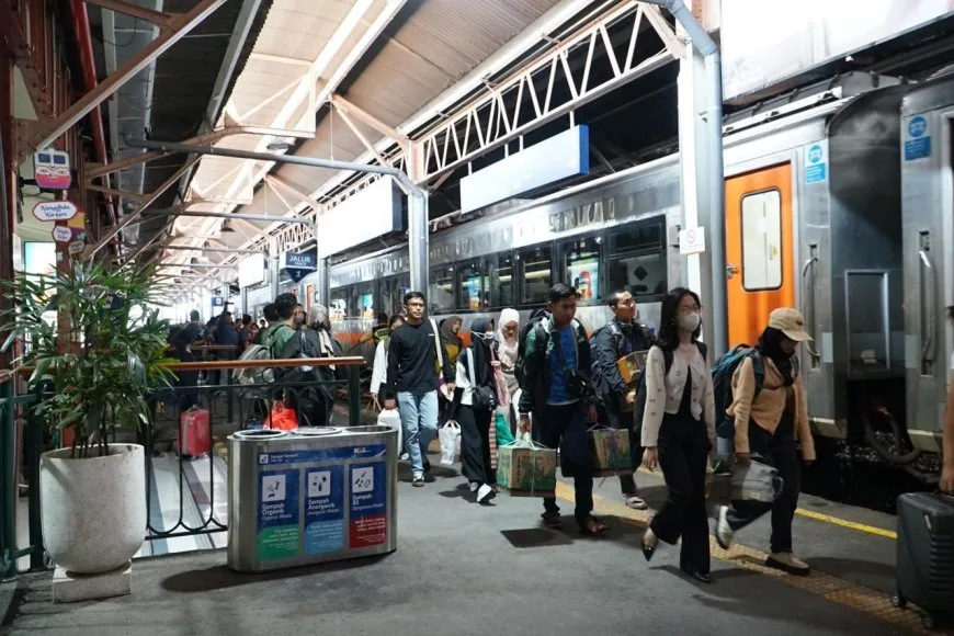 KAI Daop 4 Semarang menghadirkan diskon tiket kereta ekonomi hingga 30 persen untuk perjalanan liburan sekolah mulai 20 Juni 2026.