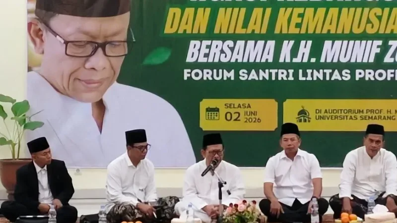 Mbah Munif mengisi Ngaji Kebangsaan di USM dan menjelaskan makna iman sebagai sumber ketenangan, rasa aman, dan pengabdian kepada Allah.