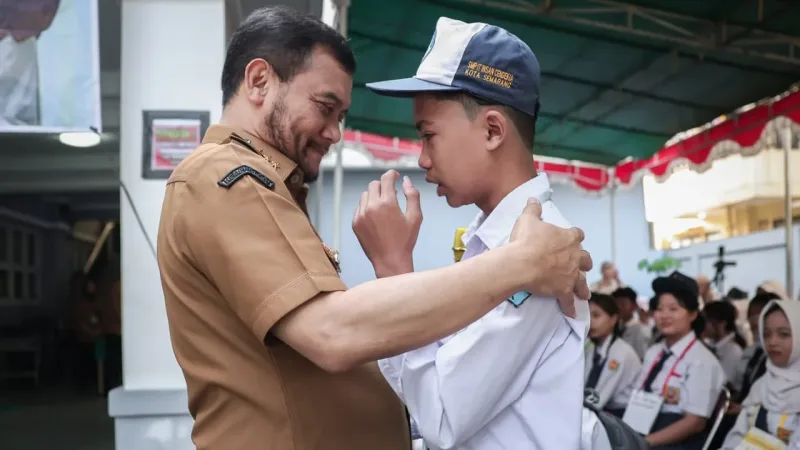 Anak Pengemudi Ojek di Semarang Kini Bisa SMA Gratis Lewat Kemitraan