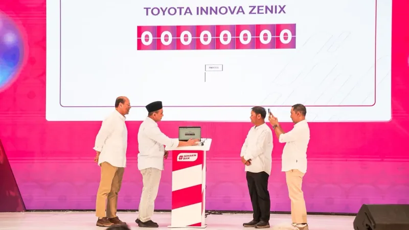 Taj Yasin Minta Bank Jateng Tingkatkan Layanan saat Undi Ratusan Hadiah Bima
