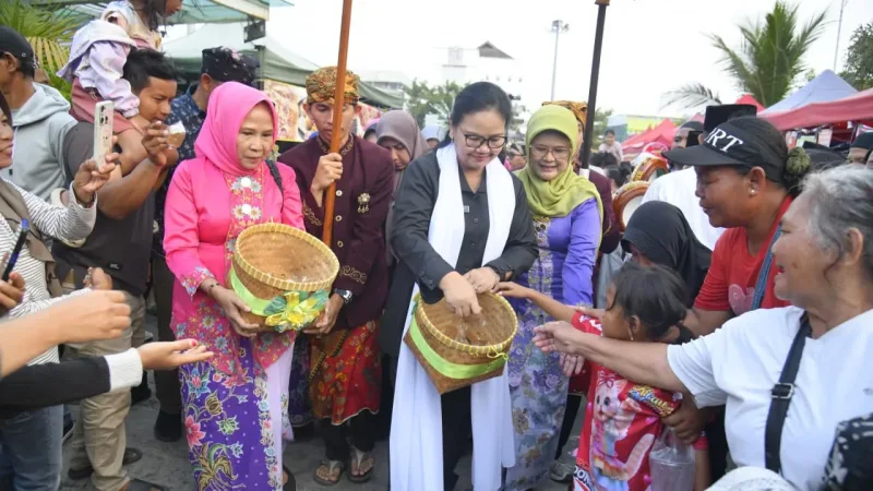 Agustina Kenalkan Cerita Dugderan Semarang kepada Kafilah MTQ Nasional XXXI