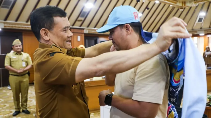 Jawa Tengah mengirim 31 anggota kontingen ke Pesonas II 2026 di NTT. Ahmad Luthfi berharap tim mengulang sukses juara umum dengan 88 medali.