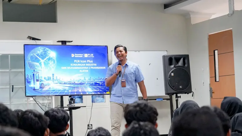 PLN Icon Plus Kenalkan Industri Telekomunikasi kepada Siswa SMK Prambanan Klaten