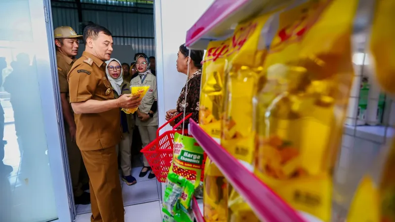 Ahmad Luthfi meninjau KDMP di Boyolali dan Semarang. Dari 8.523 koperasi di Jateng, 5.427 beroperasi dan diminta menyerap produk UMKM lokal.