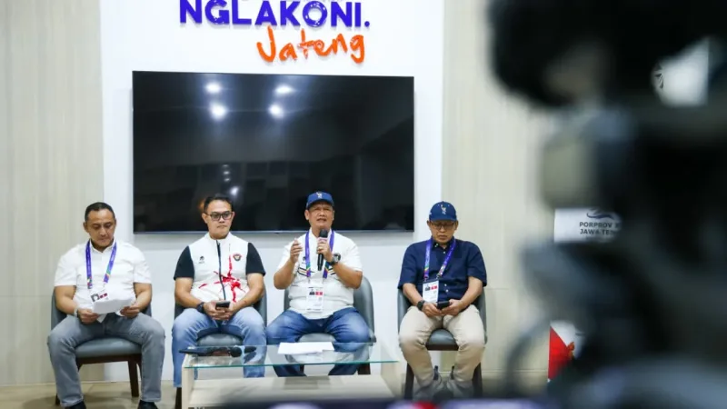 Tiga insiden Porprov Jateng 2026 memicu evaluasi SOP keselamatan atlet. KONI dan panitia memperkuat kesiapan tim medis dan layanan ambulans.