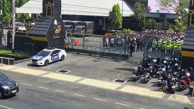 Soroti MBG hingga BBM, Mahasiswa Gelar Aksi di DPRD Jateng