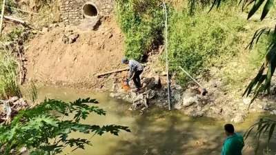Air Sungai Babon Menghitam, DLH Kota Semarang Ambil Sampel