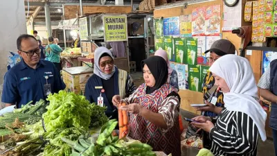 Harga pangan di Kota Semarang masih aman. Pemkot intervensi kenaikan harga sayur melalui Kempling Semar dan operasi pasar.