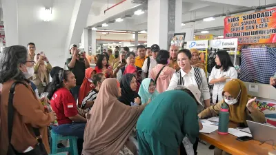 Wali Kota Semarang Agustina Wilujeng meninjau langsung kawasan tersebut pada Senin (15/6).