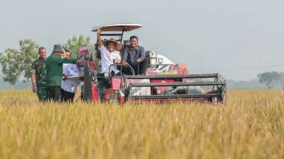 Padi Jateng 6,69 Juta Ton, Luthfi Siapkan Jurus Hadapi Kemarau
