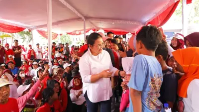 Semarakkan Jalan Sehat, Agustina Cek Realisasi Bantuan Rp25 Juta per RT