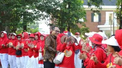 Sambut HUT RI, Iswar Dorong Lansia Tetap Sehat, Aktif, dan Produktif