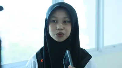 Berkat Beasiswa Pemprov Jateng, Santri Kudus Bisa Kuliah Kedokteran Gigi