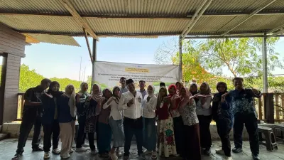 USM Dorong Wisata Bahari Surodadi Demak Naik Kelas dengan Perahu Listrik PLTS