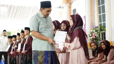 Hafal Al-Qur’an di Usia Belia, 41 Anak di Pati Terima Tali Asih dari Taj Yasin