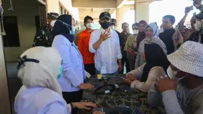 Warga Terdampak Asap TPA Putri Cempo, Pemprov Jateng Kerahkan Dokter Spesialis