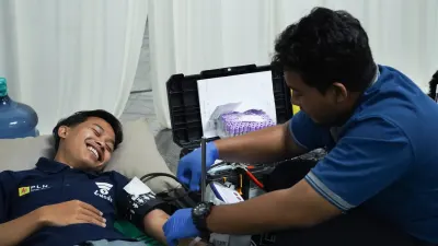 PLN Icon Plus Tumbuhkan Kepedulian Kemanusiaan melalui Aksi Donor Darah Bersama