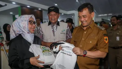 Pameran Serambi Nusantara MTQ Nasional XXXI Diserbu Pengunjung, Peserta Kewalahan Melayani