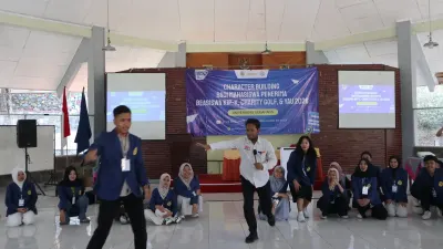 USM Bekali 68 Penerima Beasiswa dengan Karakter, Organisasi, dan Jiwa Wirausaha
