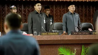 Pemprov dan DPRD Jateng sepakati perubahan KUA-PPAS APBD 2026, dengan pembangunan infrastruktur menjadi fokus utama serta pendapatan daerah.