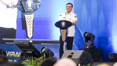 UMKM Jateng didorong Ahmad Luthfi naik kelas hingga ekspor melalui penguatan pembiayaan, pasar, teknologi, kemitraan dan digitalisasi usaha.