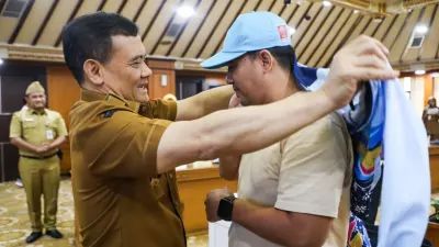 Jawa Tengah mengirim 31 anggota kontingen ke Pesonas II 2026 di NTT. Ahmad Luthfi berharap tim mengulang sukses juara umum dengan 88 medali.