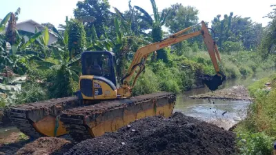 Cegah Banjir Saat Musim Hujan, Pemkot Semarang dan BBWS Tangani Sedimentasi Sungai