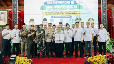 Penanganan Tuberkulosi di Jawa Tengah akan menjadi model nasional. Wamendagri Ahmad Wiyagus meninjau program ACF, CKG, dan Speling di Kabupaten Demak