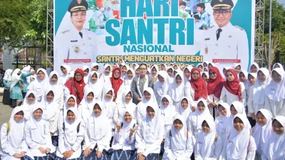 Pemkot Semarang Perkuat Pesantren Menuju Indonesia Emas, Dua Santriwati Raih Umrah