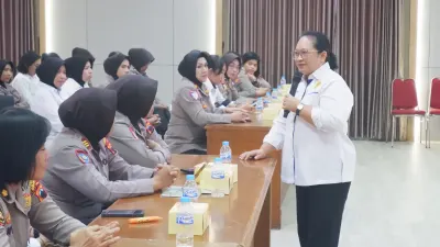 Bangun Kepercayaan Diri, Dosen Psikologi USM Latih Polwan Semarang