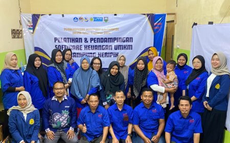 PkM USM Tingkatkan Kapasitas UMKM Demak lewat Software S2MAc dan Pelatihan Digital