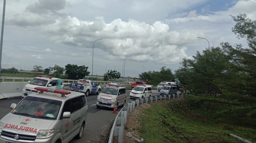 Bus Rombongan FKK Bendan Ngisor Terguling, Wali Kota Semarang Kirim Bantuan Ambulans untuk Korban