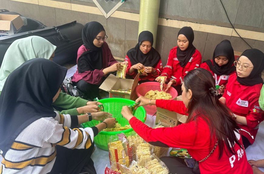 USM Terjunkan Relawan dan Buka Dapur Umum Bantu Korban Banjir Semarang