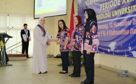 Kisah Inspiratif Lulusan Cumlaude Warnai Wisuda Fakultas Psikologi USM ke-49
