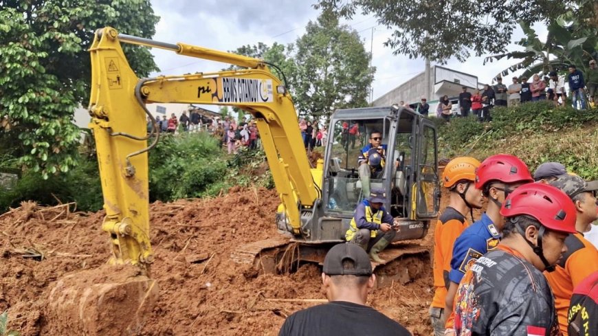 Pencarian Korban Longsor Cibeunying Terus Dilanjutkan, 6 Warga Ditemukan Hari Ketiga