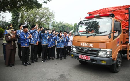 Gubernur Jateng Kirim Bantuan Rp1,3 Miliar untuk Korban Bencana di Sumatera