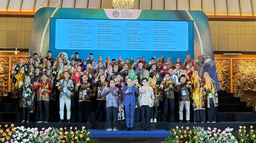 Kota Semarang Raih Penghargaan Adiwiyata Nasional, DLH Dorong Sekolah Jadi Teladan Lingkungan Hijau