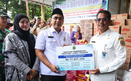 Pemprov Jateng Tetap Fokus Tangani Banjir Pati, Gus Yasin Turun Langsung ke Lokasi