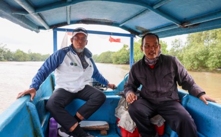 Terinspirasi Kisah Guru Muchtar,  Sekda Jateng Susuri Jejak Menuju Sekolah Terluar di Cilacap
