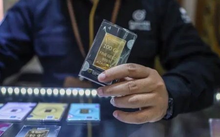 Ramai Cetak Emas, Pegadaian Pastikan Stok Aman & Dijamin Rasio 1:1