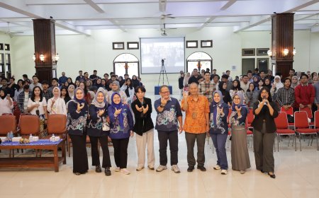 UCAC USM Gelar Pembekalan Wisuda ke-75, Bekali Lulusan Siap Kerja Tanpa Drama