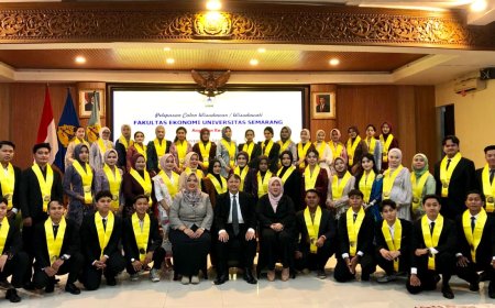 Fakultas Ekonomi USM Lepas 99 Calon Wisudawan pada Wisuda ke-75