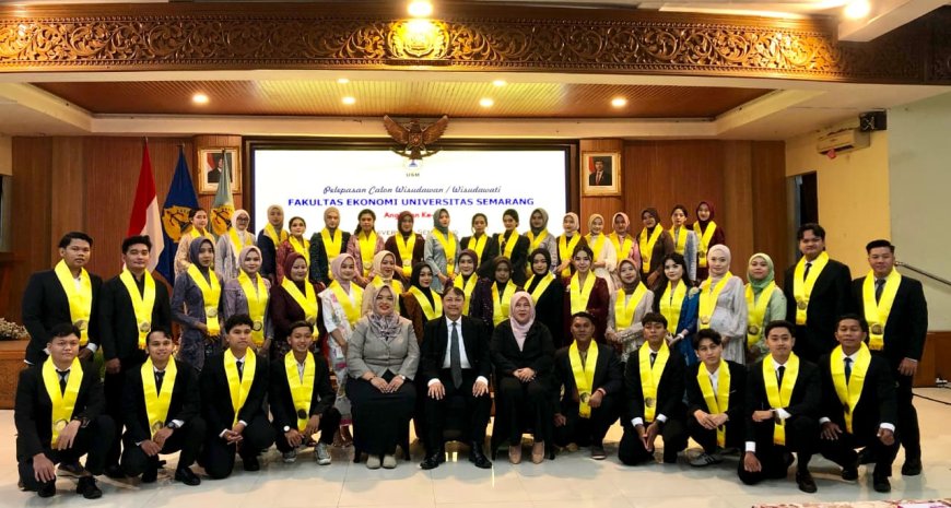 Fakultas Ekonomi USM Lepas 99 Calon Wisudawan pada Wisuda ke-75