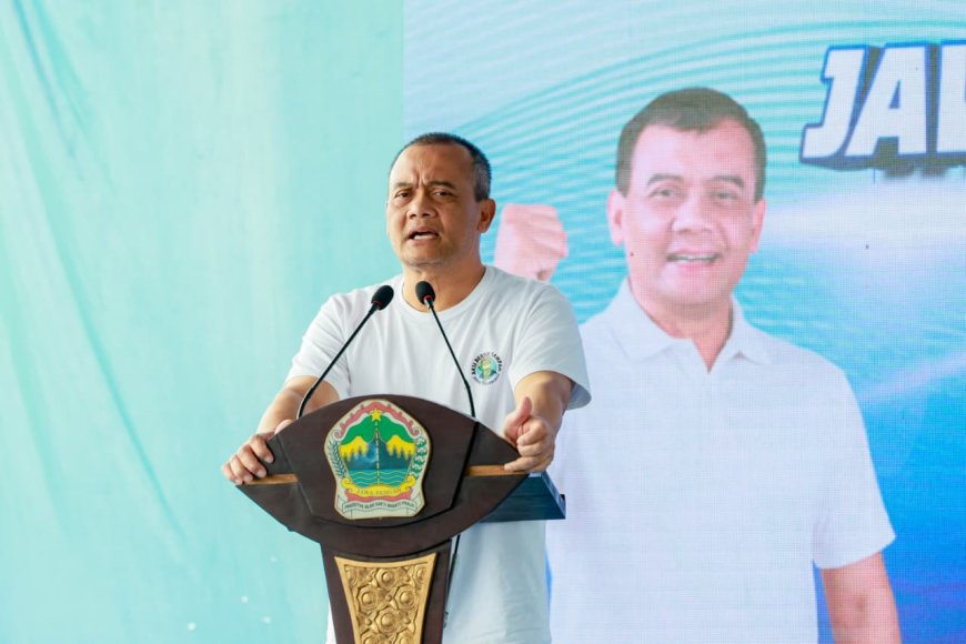 Gerakan Jateng ASRI di Pantai Jodo Bangun Kesadaran Warga Jaga Kebersihan