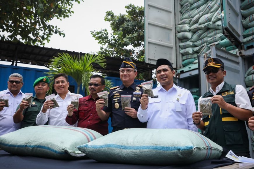 Penyelundupan 90,2 Ton Kratom di Tanjung Emas Digagalkan, Wagub Jateng Dukung Penegakan Kepabeanan