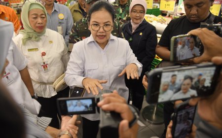 Pemkot Semarang Bersihkan Dampak Jebolnya Tanggul Kali Plumbon dan Lakukan Perbaikan Darurat