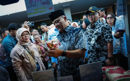 Ratusan Pekerja Informal Terima Bantuan 2 Ton Beras dari Pemprov Jateng