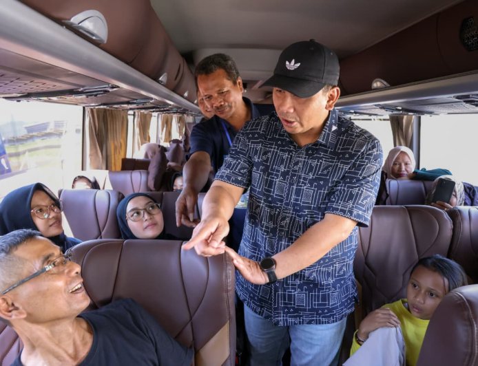 Taj Yasin Berangkatkan 1.142 Pemudik dari Bandung dalam Program Mudik Gratis Jateng 2026