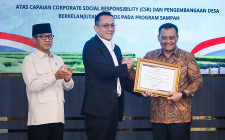 Ahmad Luthfi Raih Penghargaan Nasional Berkat Program Pengelolaan Sampah Berbasis Desa